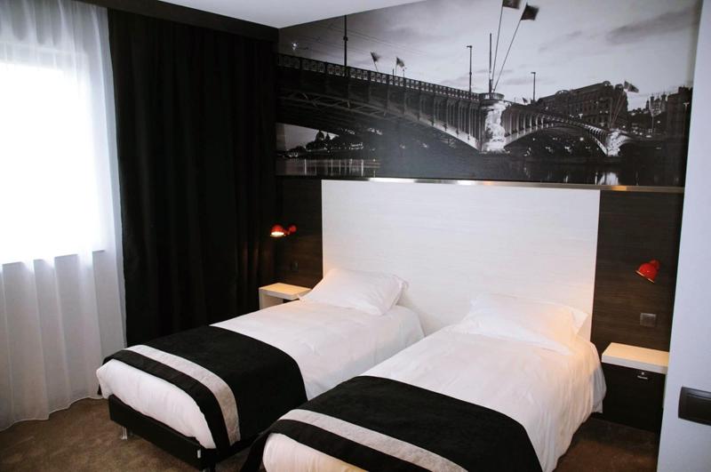 Hôtel des Lumières image