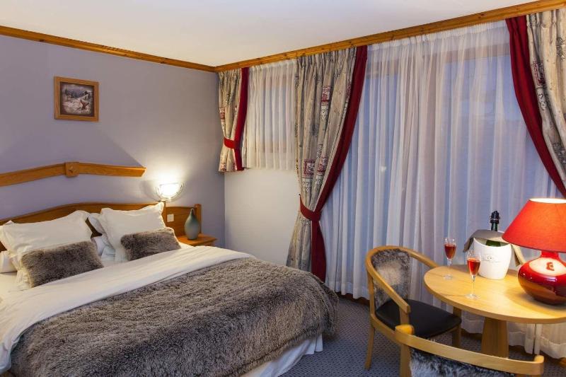 Hôtel Le Calgary image