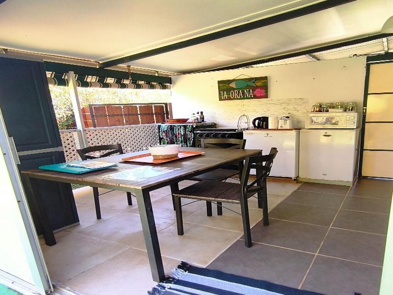 Te Ava Piti Lodge image