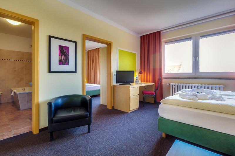 Hotel Schloss Nebra image