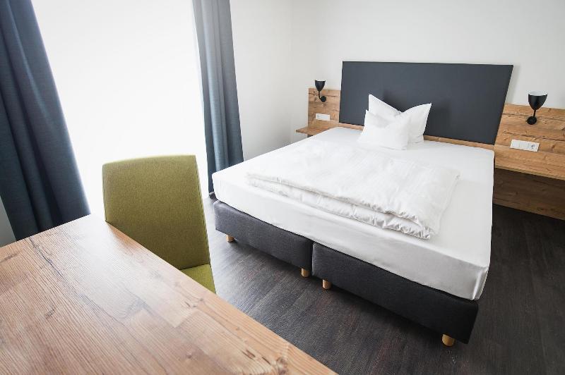 Alb Inn – Hotel & Apartments image