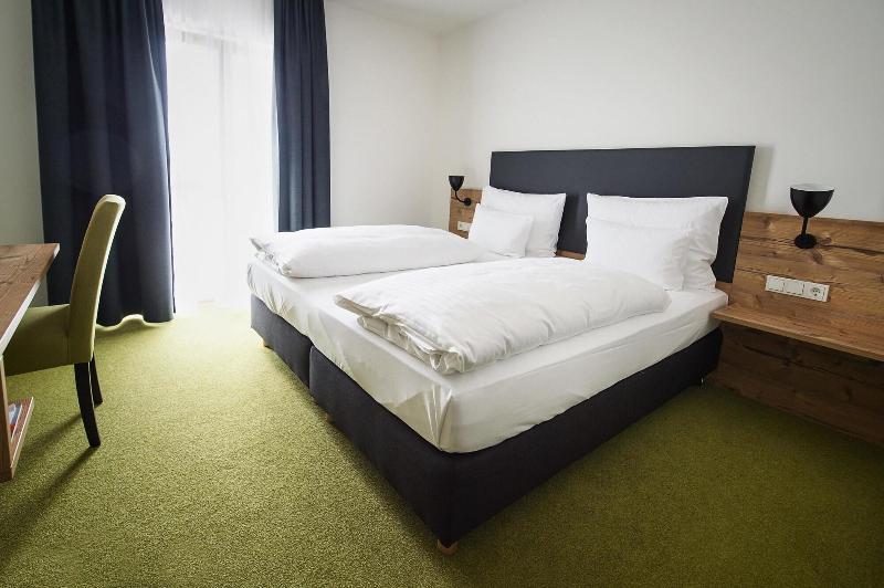 Alb Inn – Hotel & Apartments image