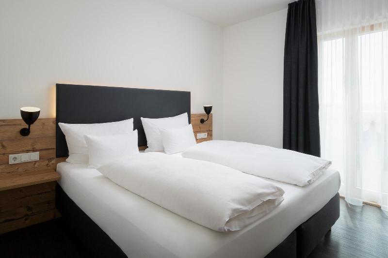 Alb Inn – Hotel & Apartments image