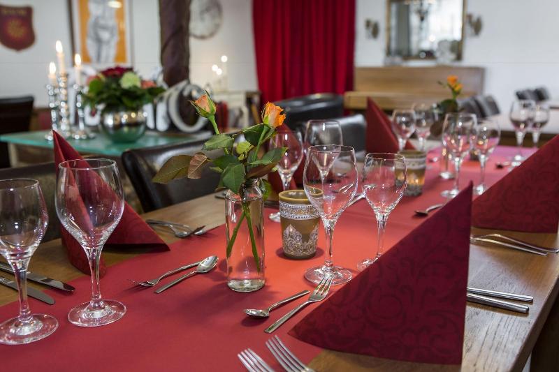 Hotel Holzscheiter image