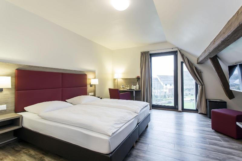 Hotel Holzscheiter image