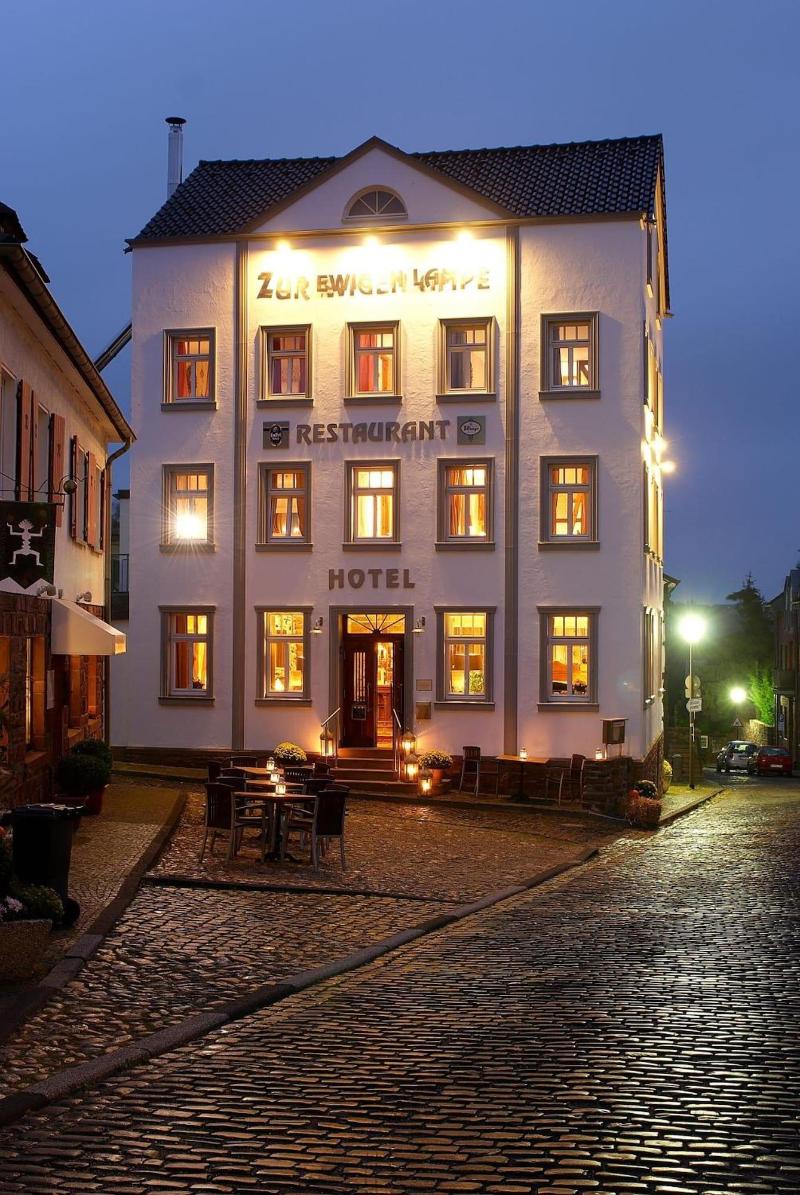 Zur Ewigen Lampe At Hemingway Trail image