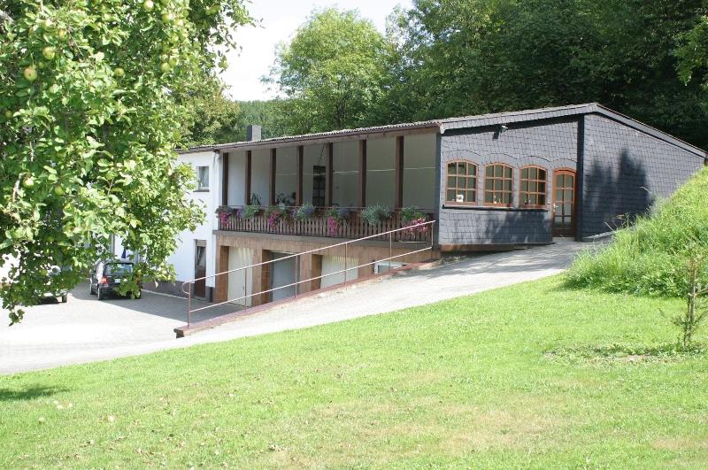 Zum Lindenbaum image