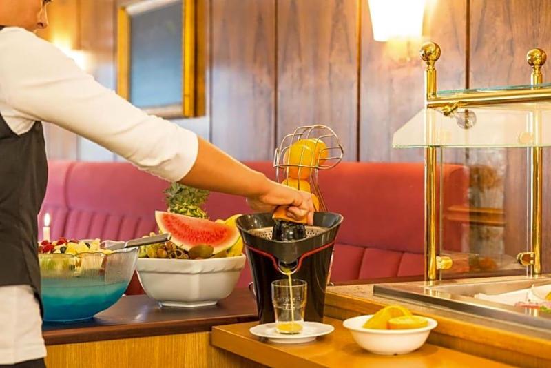 Hotel Starke image