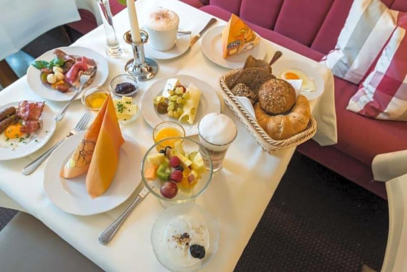 Hotel Starke image