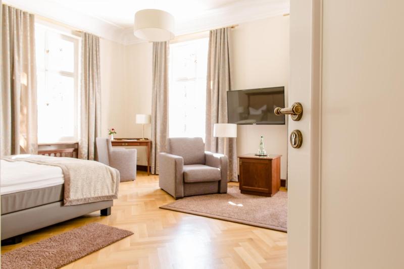 Hotel Villa Altenburg image
