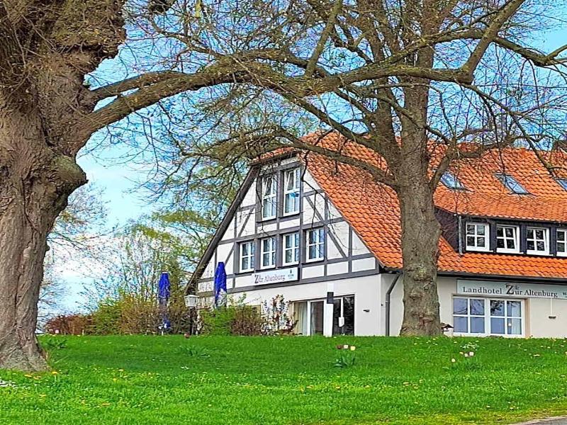 Zur Altenburg image