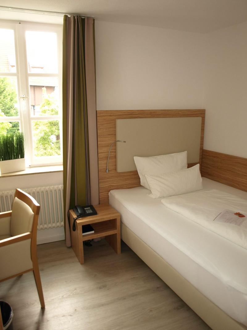 Hotel Alt Warburg image