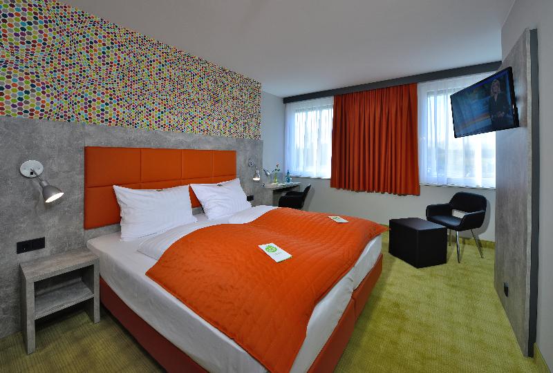 SleepySleepy Hotel Gießen image