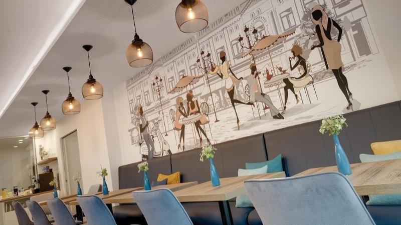 Amper Art Hotel image