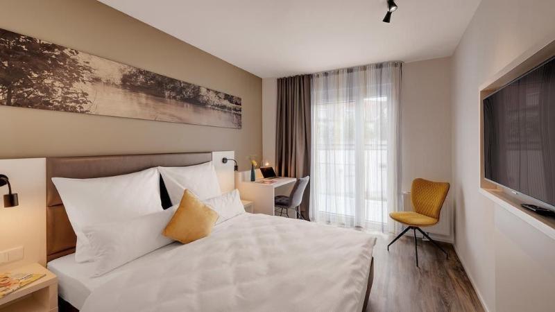 Amper Art Hotel image