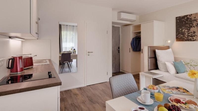 Amper Art Hotel image