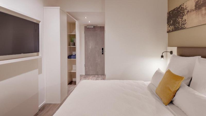 Amper Art Hotel image