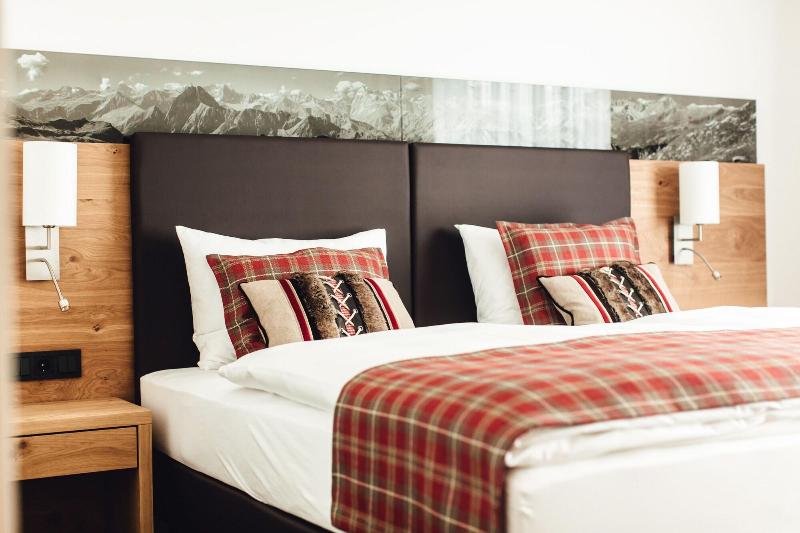 Hotel Edita image