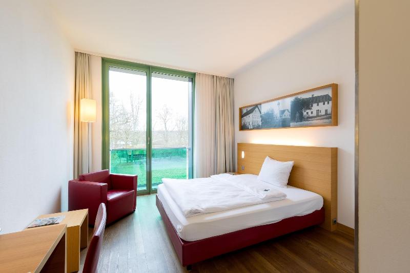 Schlossparkhotel Mariakirchen image