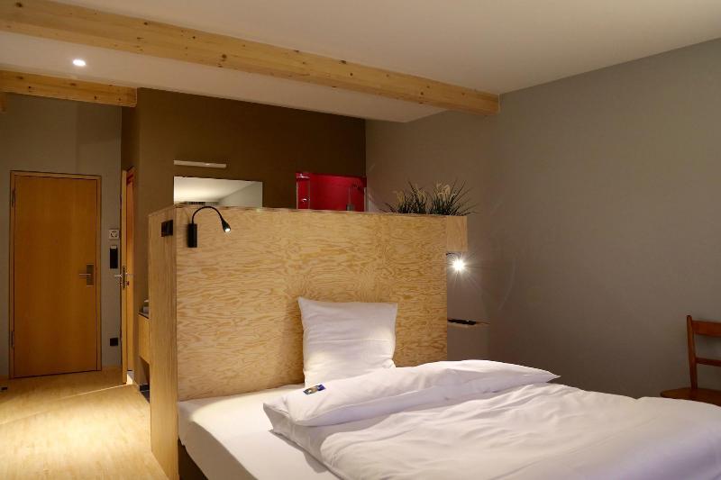 Schlossparkhotel Mariakirchen image