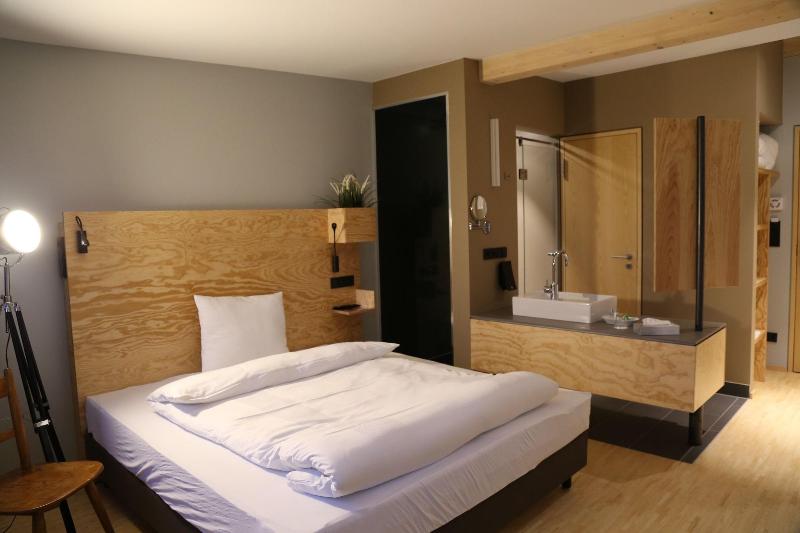 Schlossparkhotel Mariakirchen image