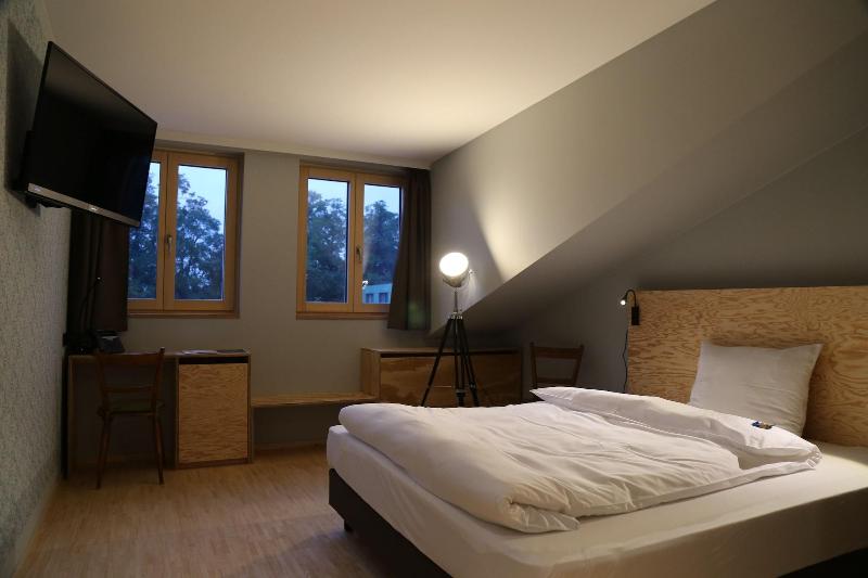 Schlossparkhotel Mariakirchen image