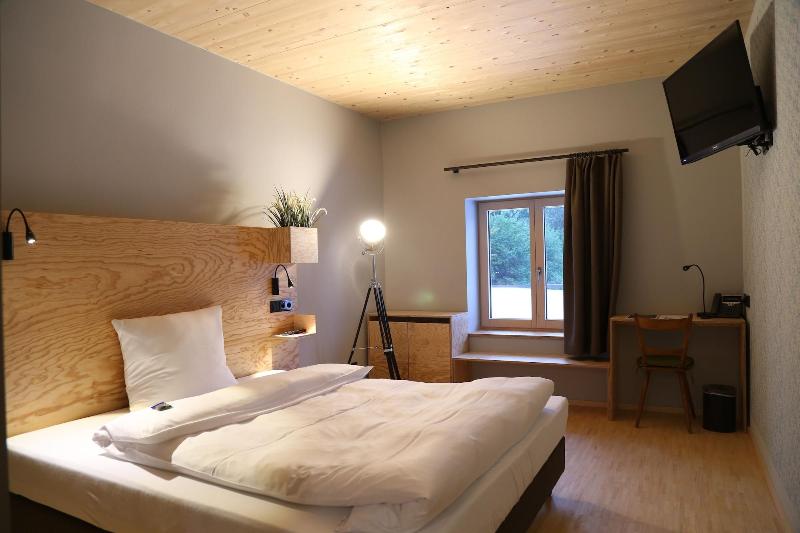 Schlossparkhotel Mariakirchen image