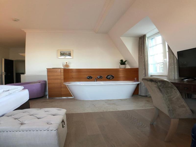 The Starnbergsee Hideaway image