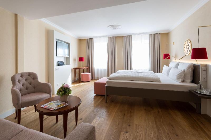 Emichs Hotel image