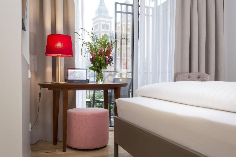 Emichs Hotel image