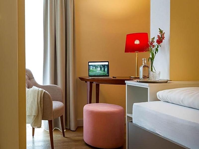 Emichs Hotel image