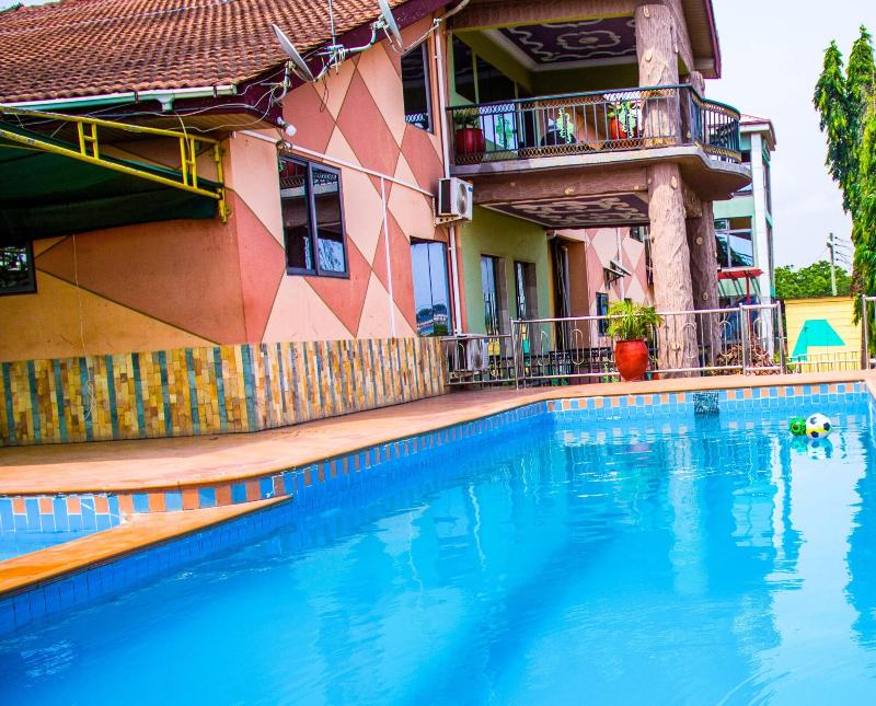 Triple Hill Hotel image