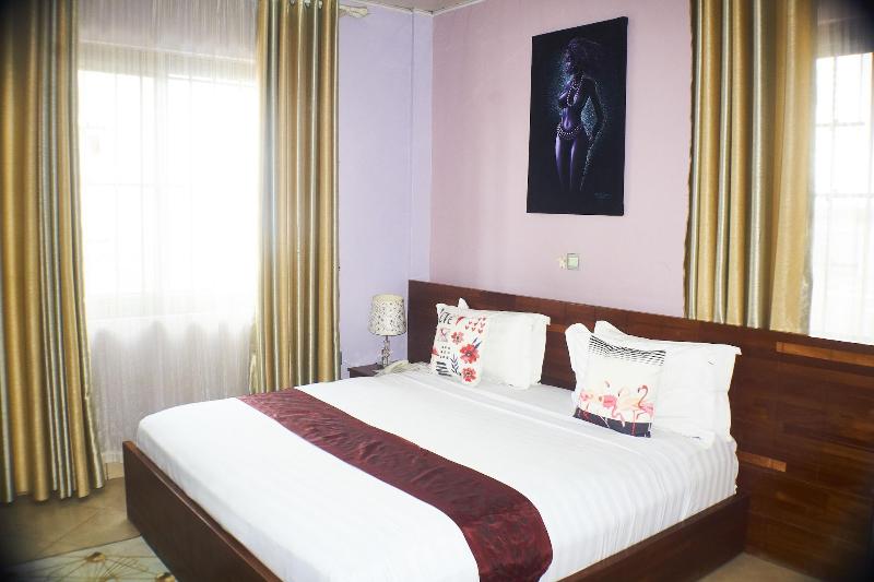 Triple Hill Hotel image