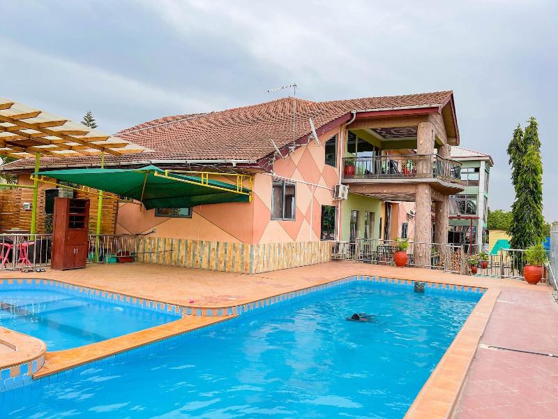 Triple Hill Hotel image