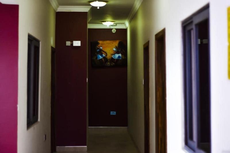 Triple Hill Hotel image