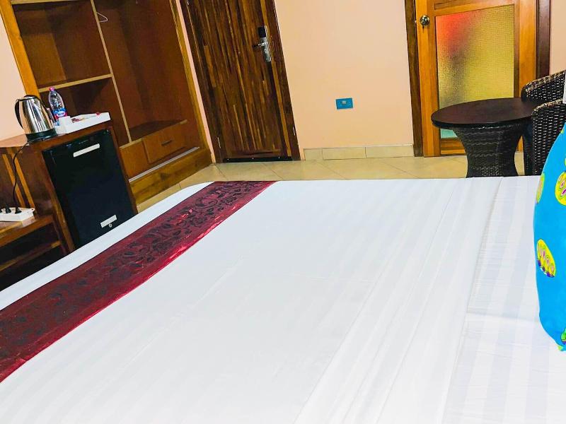 Triple Hill Hotel image