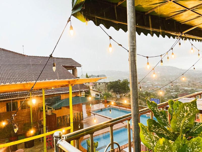 Triple Hill Hotel image