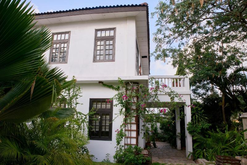 Olma Colonial Suites image