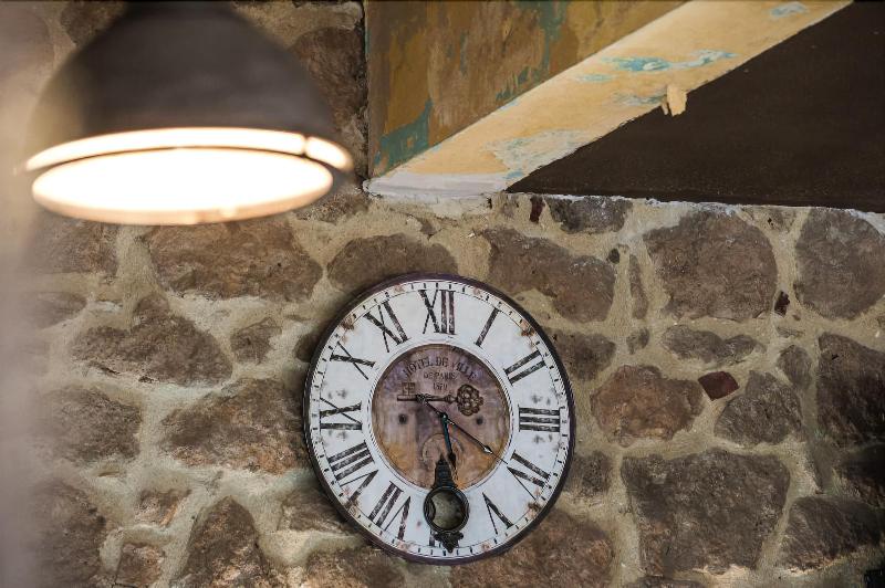 Polys Guest House image