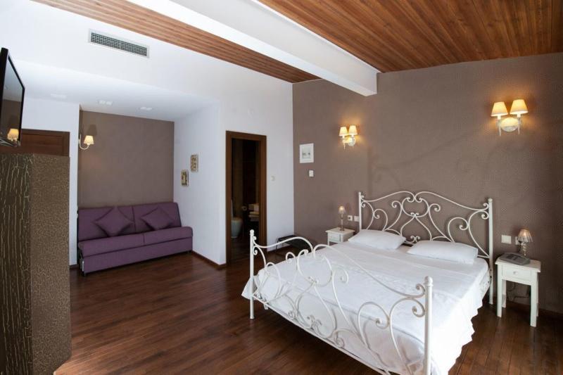 Polys Guest House image