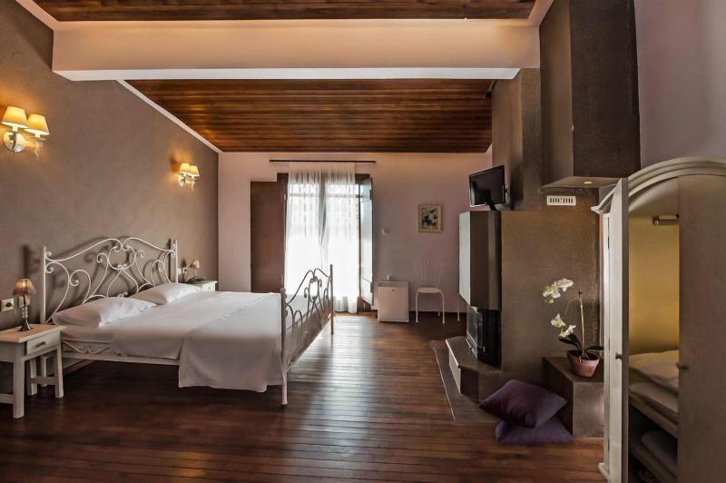 Polys Guest House image