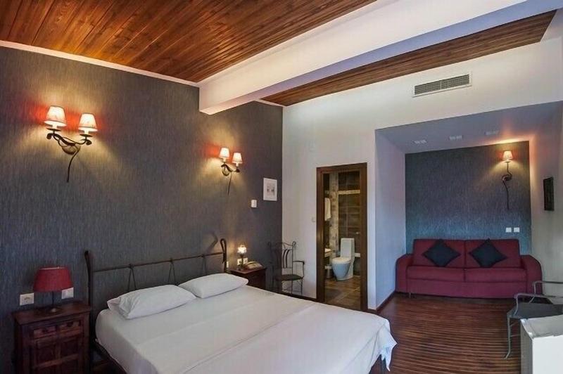 Polys Guest House image