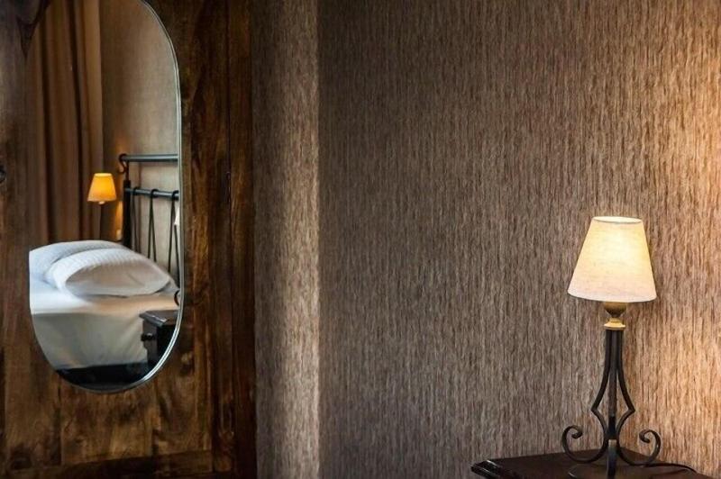 Polys Guest House image
