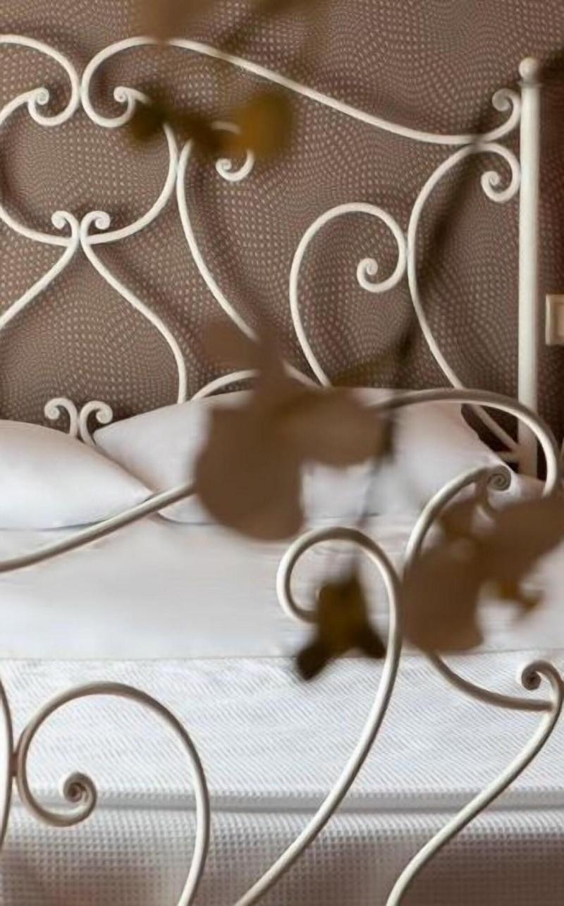 Polys Guest House image