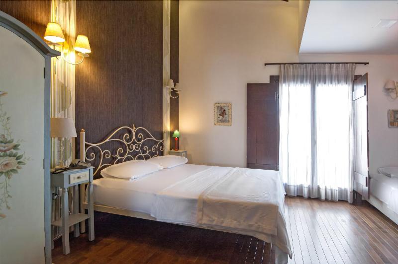 Polys Guest House image