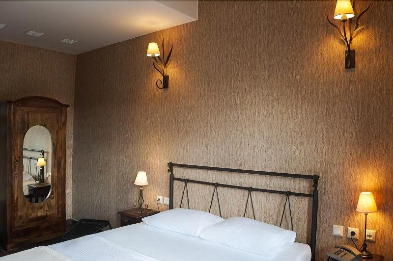 Polys Guest House image