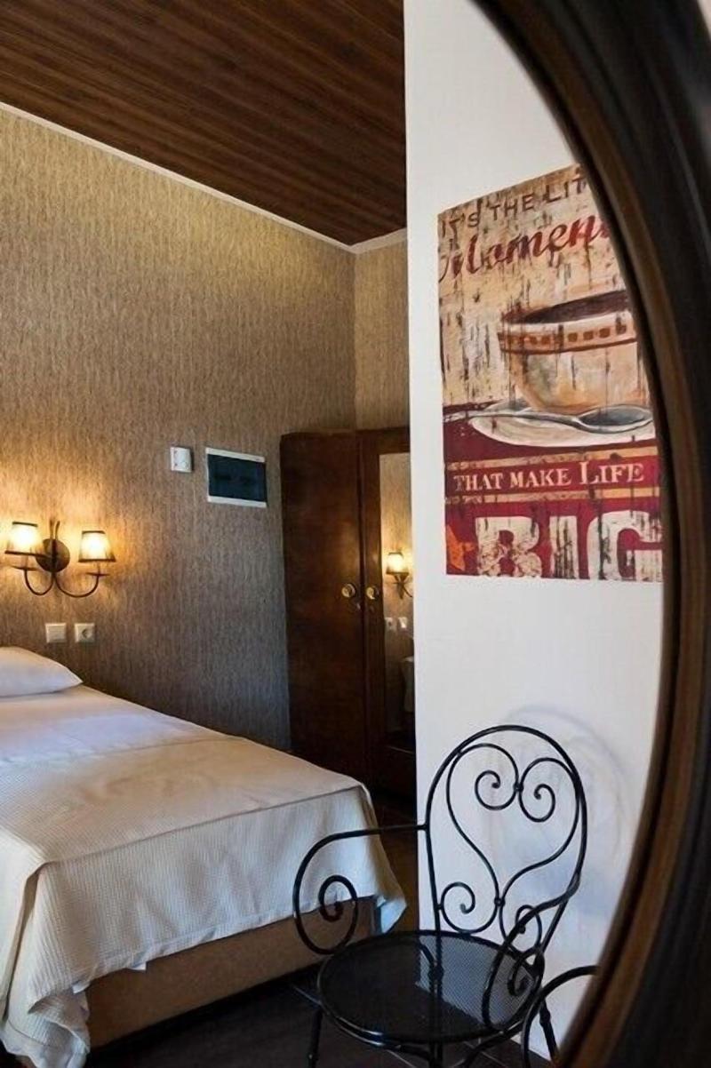 Polys Guest House image
