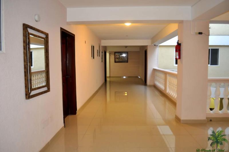 Le Paradis S. Hotel image