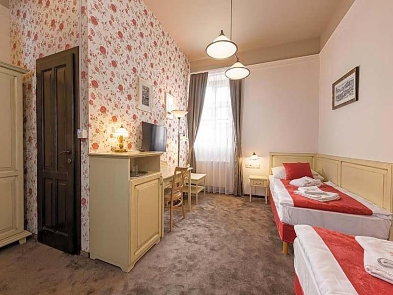 Bazilika alatt Panzió image