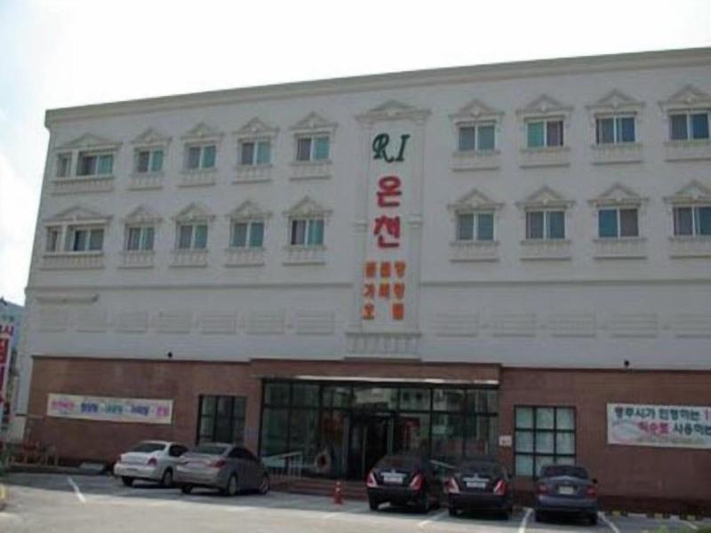 R.I Spa Hotel image